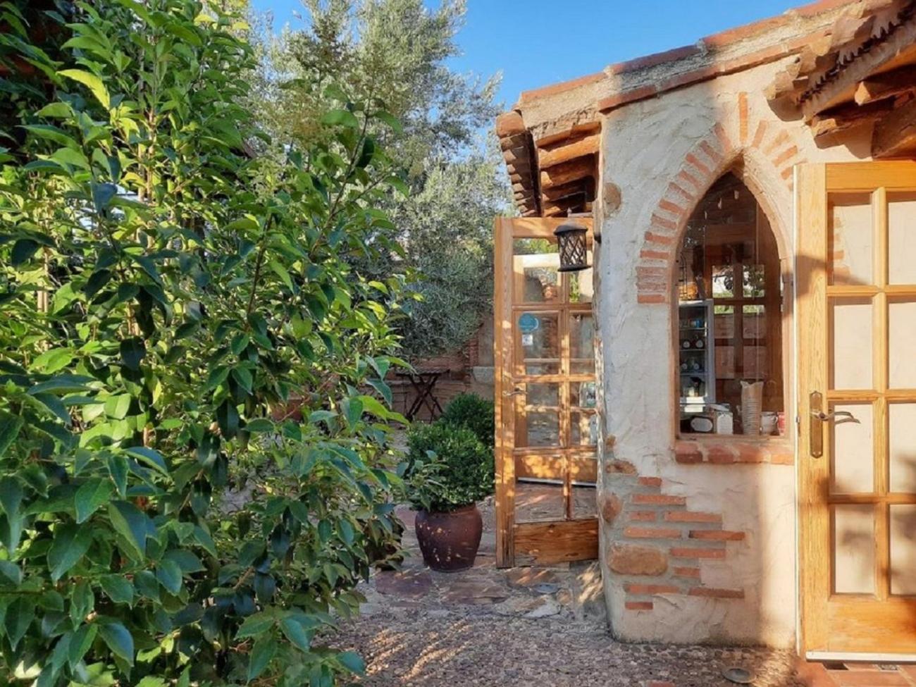 Beautiful Alamedas - Una Casa Rural Con Una Historia Unica Castronuno Luaran gambar