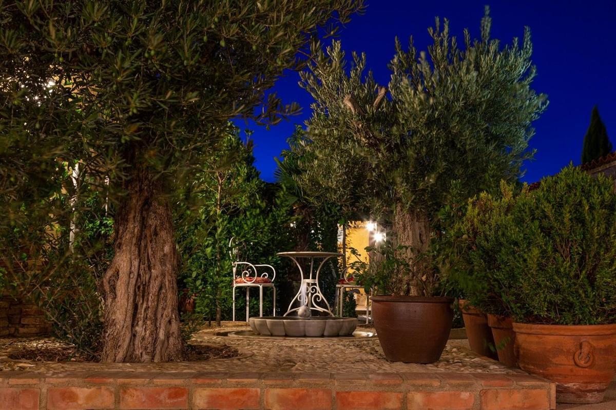 Beautiful Alamedas - Una Casa Rural Con Una Historia Unica Castronuno Luaran gambar