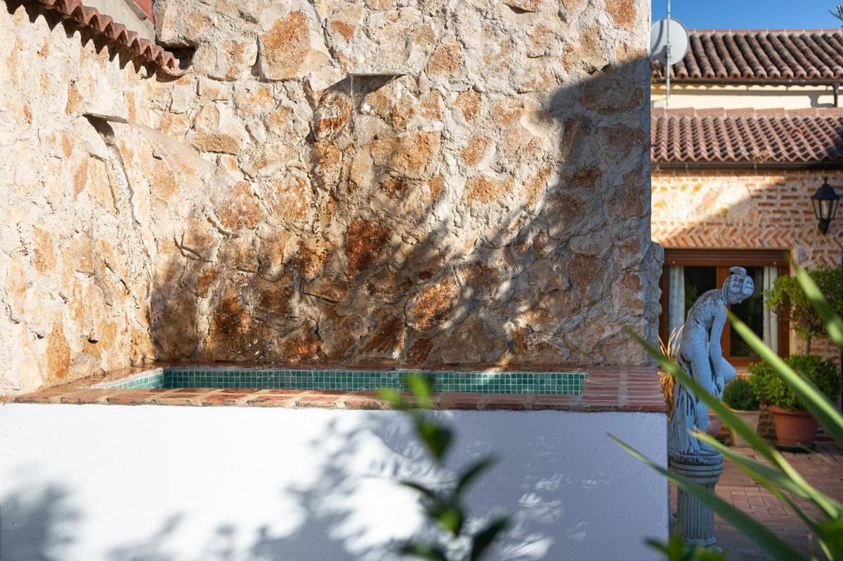 Beautiful Alamedas - Una Casa Rural Con Una Historia Unica Castronuno Luaran gambar