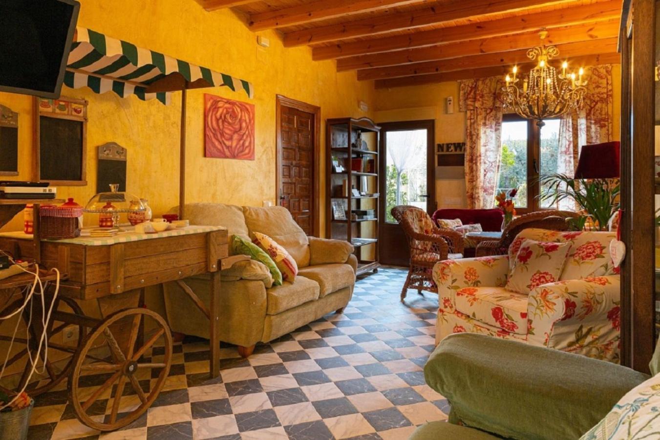 Beautiful Alamedas - Una Casa Rural Con Una Historia Unica Castronuno Luaran gambar