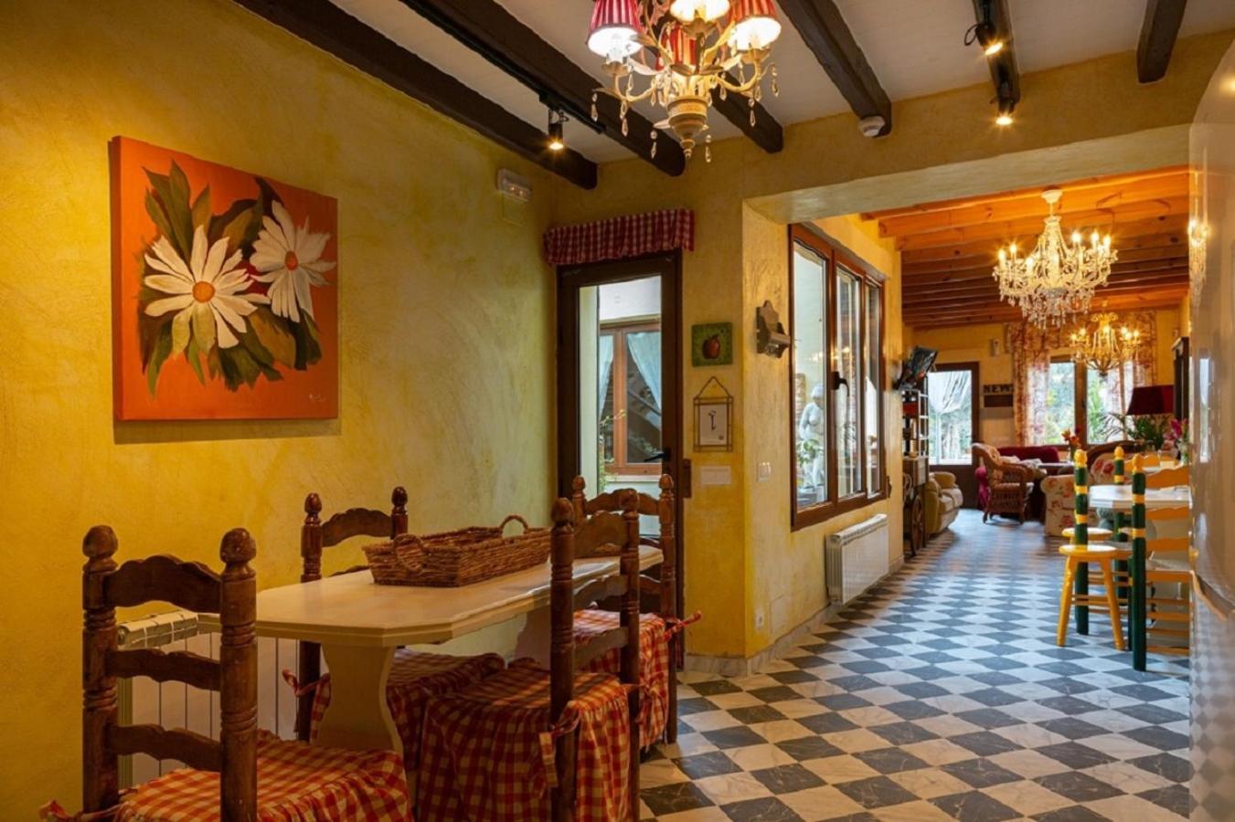 Beautiful Alamedas - Una Casa Rural Con Una Historia Unica Castronuno Luaran gambar